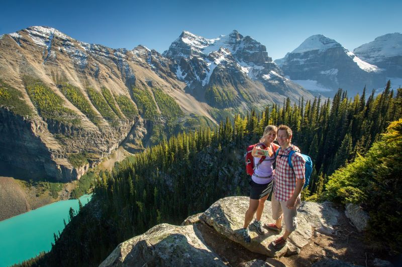 20+ Things You Need to Know before Visiting Lake Louise, Alberta - Roads  and Destinations