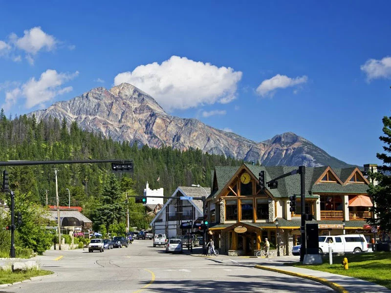 Canadian Rockies Road & Rail Retreat | Jasper