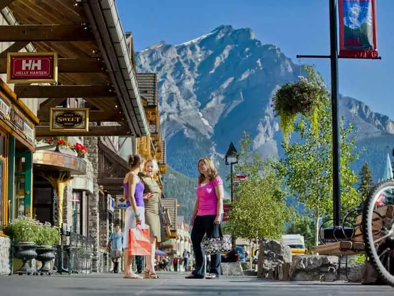 Classic Rocky Mountain Rail Circle Tour | Banff