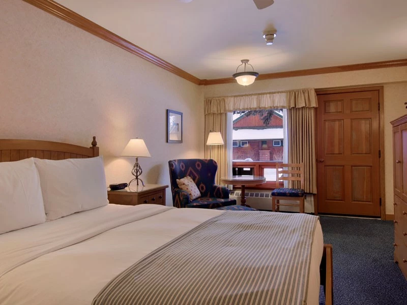 Canada Railway Hotels | Fairmont Jasper Park Lodge