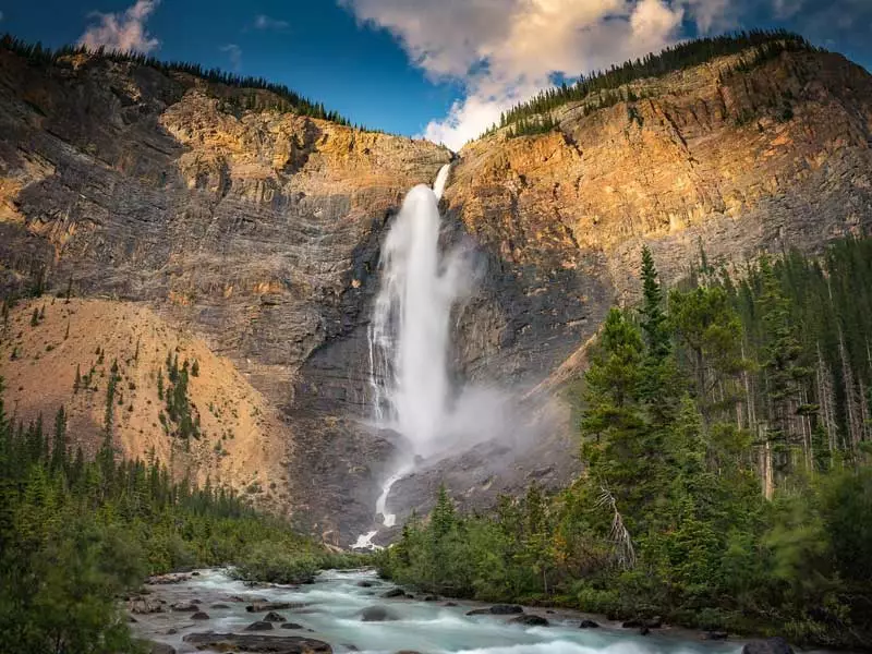 Canadian Rockies Road Trip | Takakkaw Falls