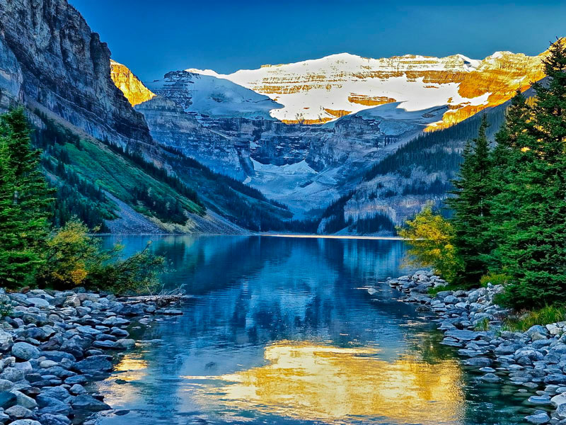 Canada Train Vacations | Early Morning Lake Louise